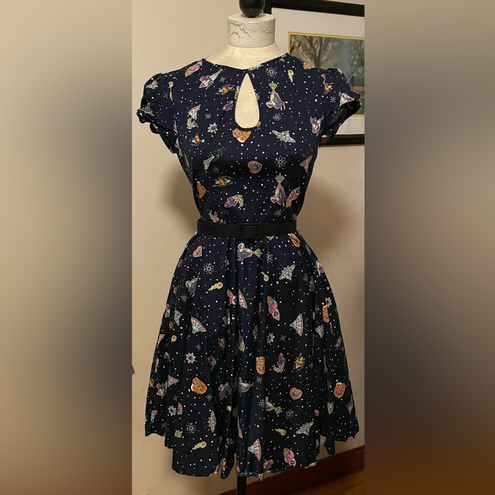 Alien dress